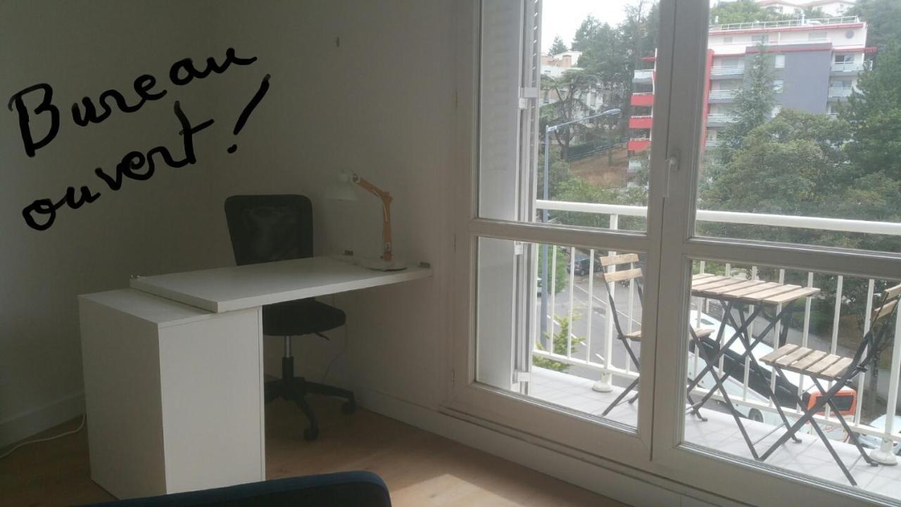 Rond Point Studio Cosy Et Central Avec Balcon Saint-Etienne  Esterno foto